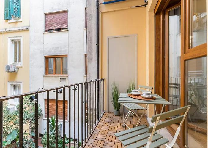 Cavallini Flat, Historic Center Of *